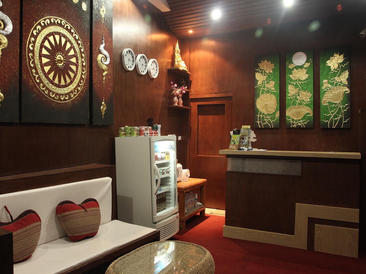 Home Place Hotel Chiang Mai Esterno foto