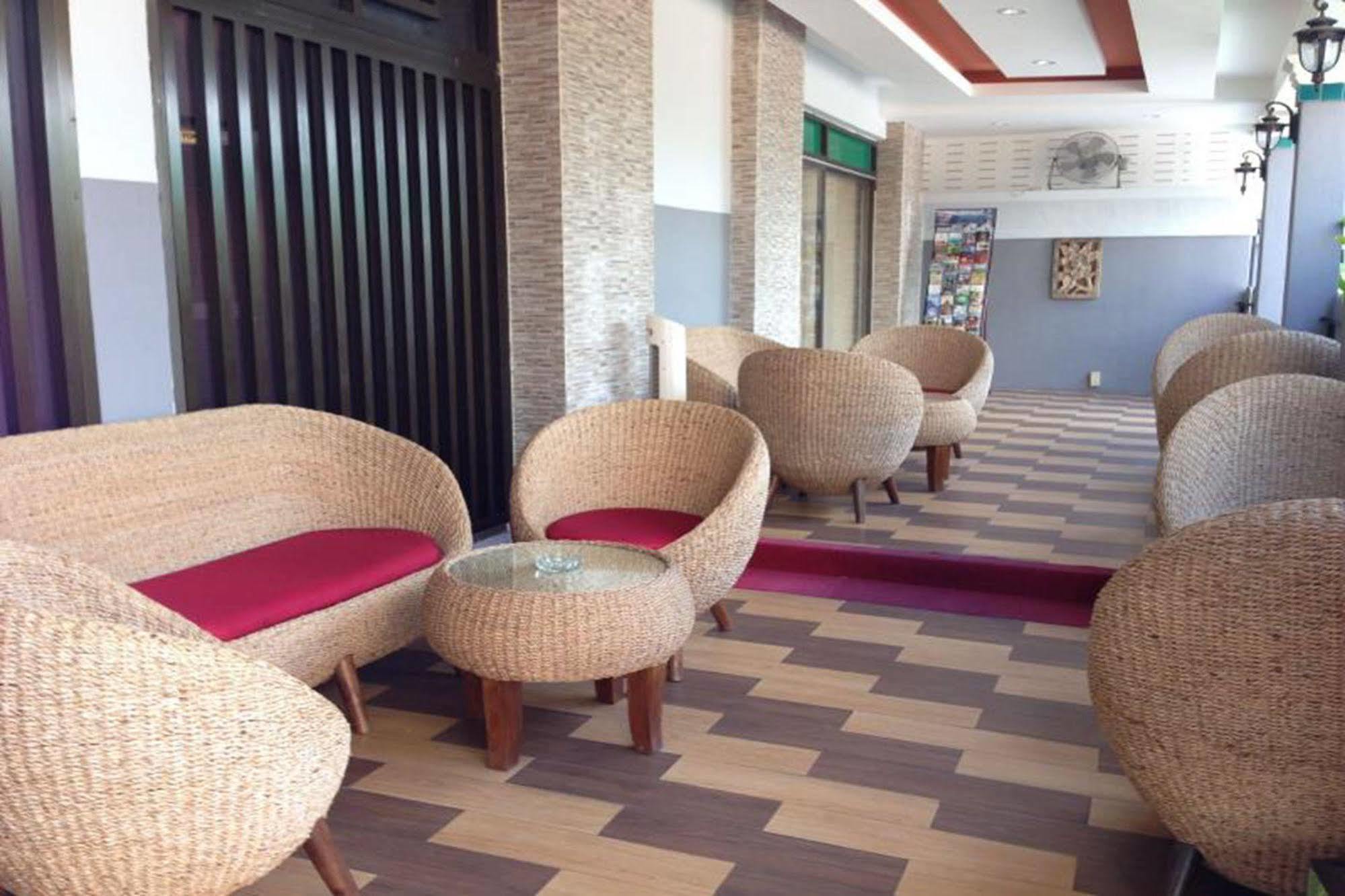 Home Place Hotel Chiang Mai Esterno foto