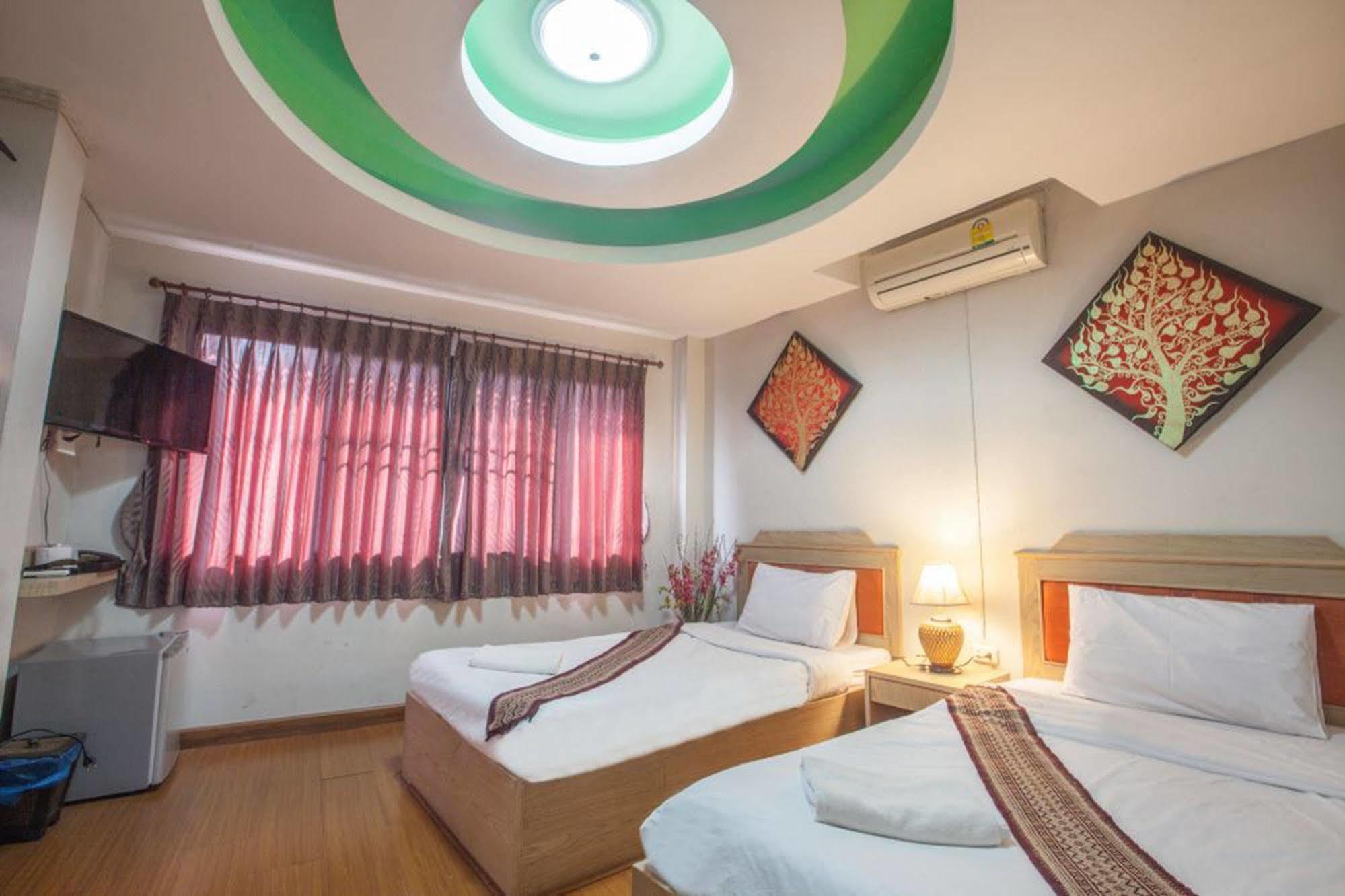 Home Place Hotel Chiang Mai Esterno foto