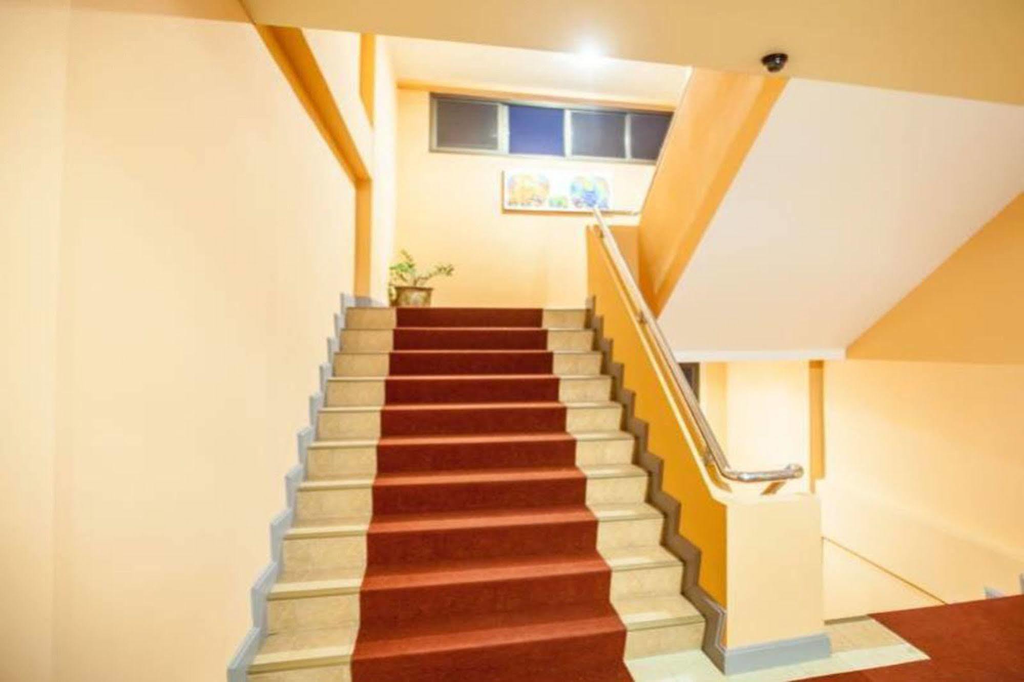 Home Place Hotel Chiang Mai Esterno foto